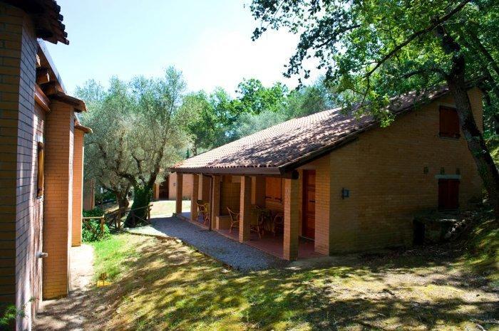 Cerquestra Camping Village Monte del Lago Exteriér fotografie