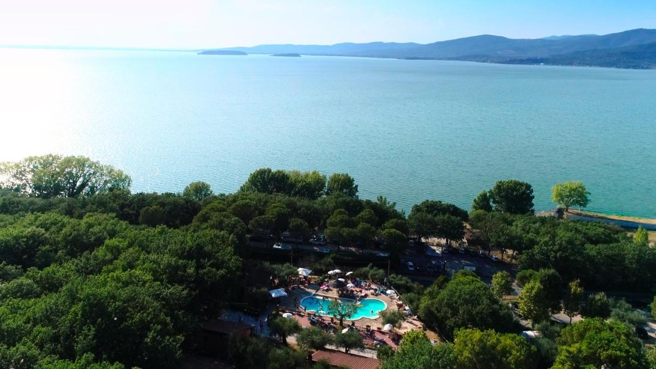 Cerquestra Camping Village Monte del Lago Exteriér fotografie